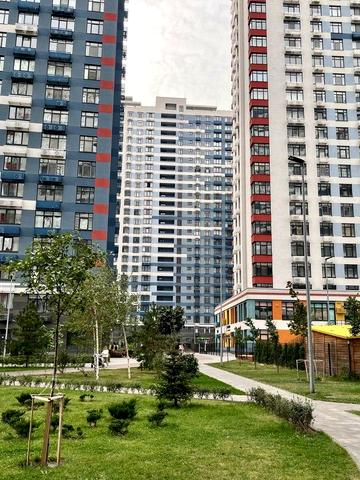 Євгена Сверстюка вул. (Марини Раскової), 6