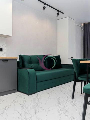 Гриневичів вул. (Богунська), 1