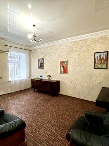 Новосельського вул., 35