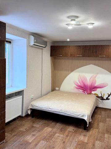 Лазаряна вул., 9