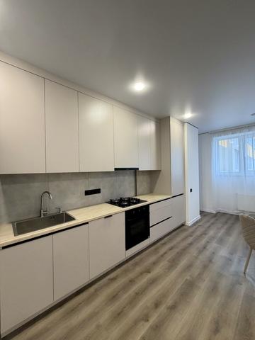 Степана Бандери вул., 30-А