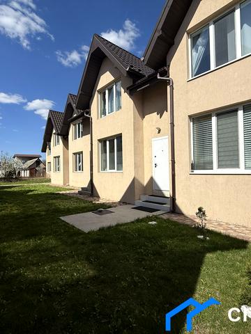 Польова вул., 8