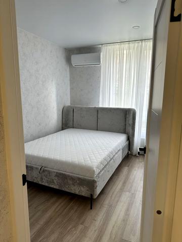 Космічна вул., 5