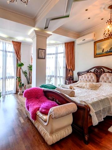 Тіниста вул., 9/12