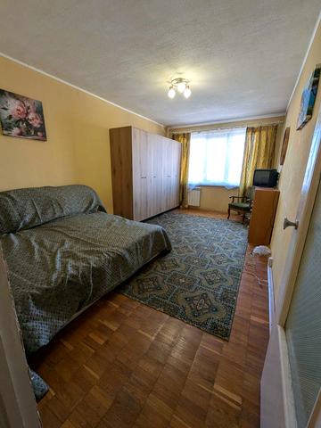 Голосіївський просп. (40-річчя Жовтня), 19