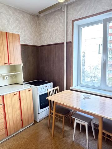 Леоніда Бикова бульв., 10