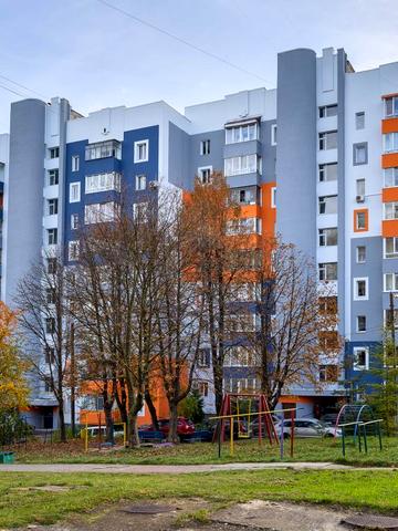 Богдана Хмельницького вул., 271