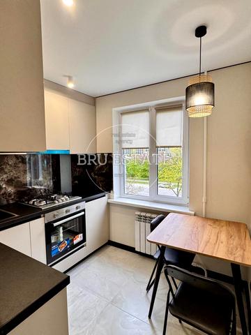 Березняківська вул., 38