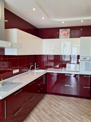 Валерія Лобановського просп. (Червонозоряний), 6-В