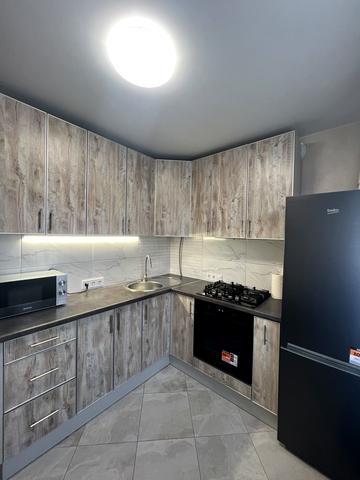 Космонавтів просп., 58