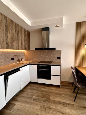 Євгена Сверстюка вул. (Марини Раскової), 6-В