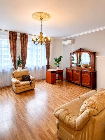 Євгена Коновальця вул. (Щорса), 32-А