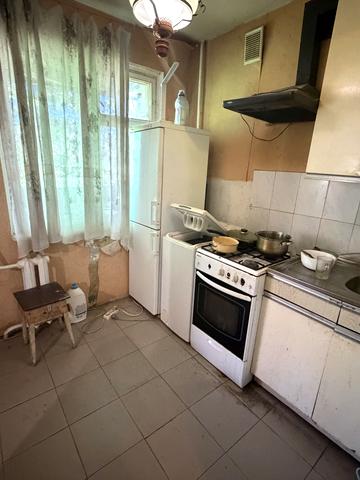 Небесної Сотні просп. (Маршала Жукова), 53