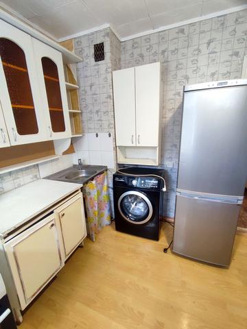 Варшавська вул., 16а