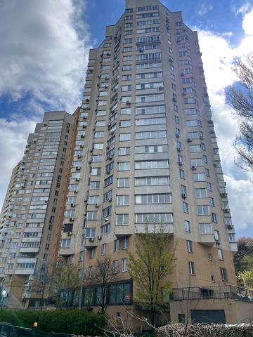 Саперно-Слобідська вул., 22