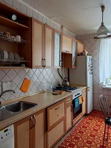 Металургів вул., 26