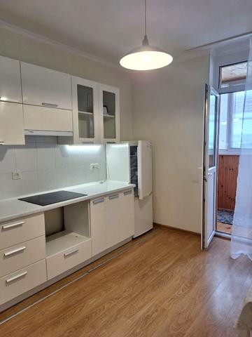 Воскресенська вул., 12-Г