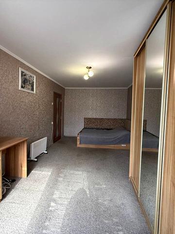 Євшана вул., 1