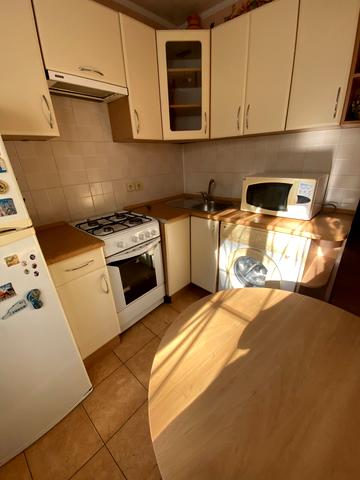 Сегедська вул., 8в