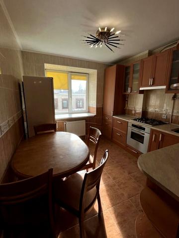 Зодчих вул., 16