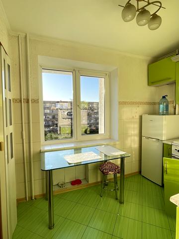 Володимира Івасюка вул., 14