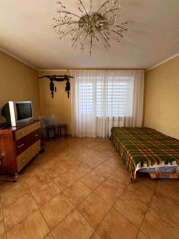 Миколи Зерова вул. (Пархоменка), 5