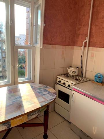 Червоної Калини просп. (Володимира Маяковського), 8-В