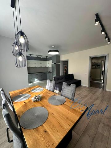 Сергія Данченка вул., 32