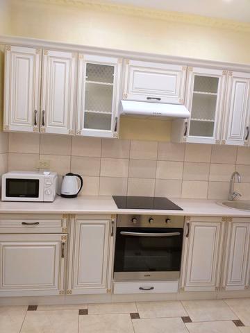 Перлинна вул., 4