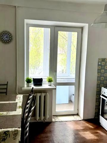 Євгена Коновальця вул. (Щорса), 37