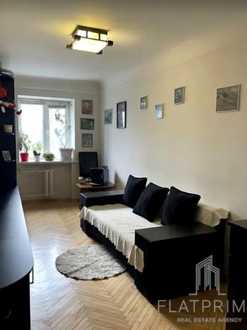 Марка Безручка вул., 25