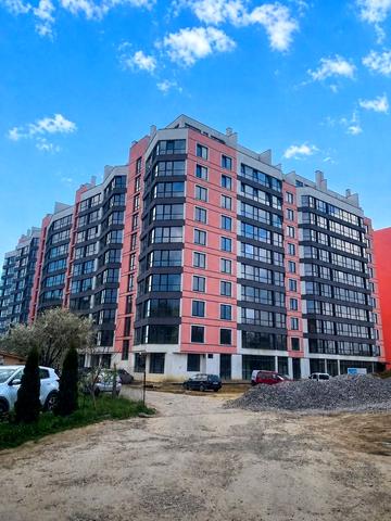 Рівненська вул., (Будинок 1)