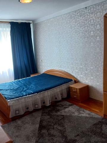 Миропільська вул., 3