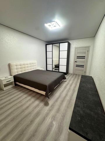 Богдана-Ігора Антонича вул., 7