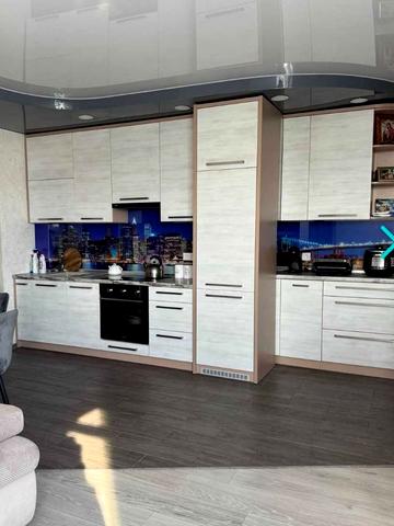 Луговська вул., 255