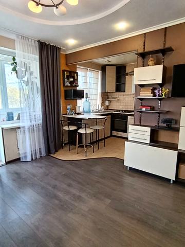 Полтавський Шлях вул., 175