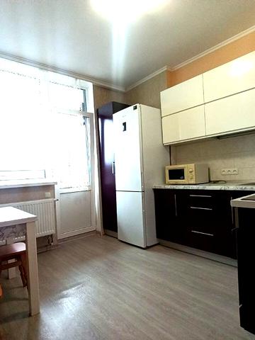 Рональда Рейгана вул., (Будинок 1)