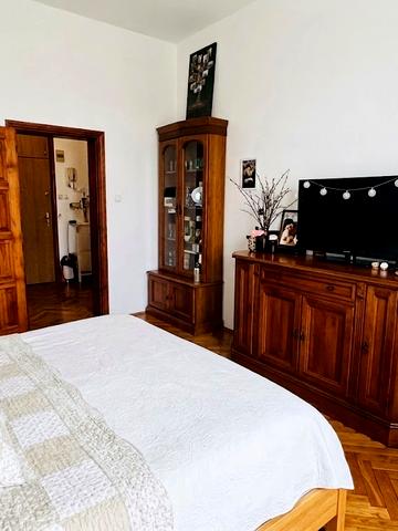 Верховної Ради бульв., 13