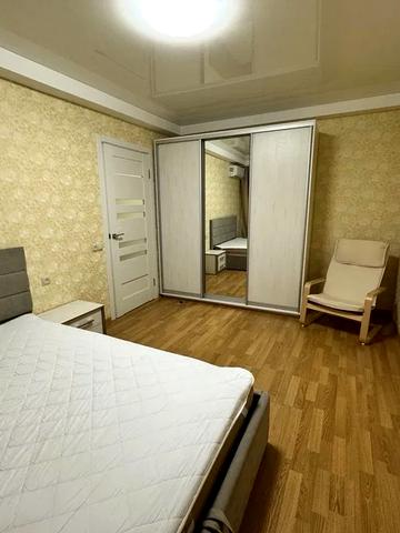 Дарницький бульв., 11