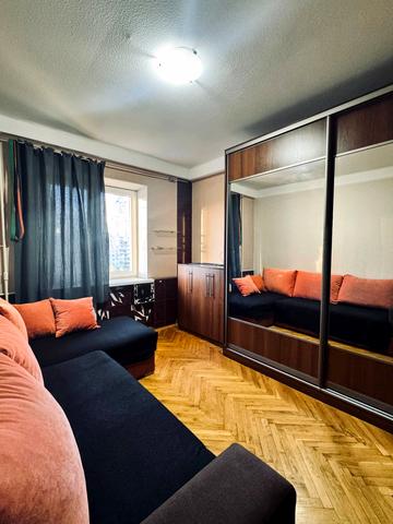Олександра Архипенка вул. (Мате Залки), 10