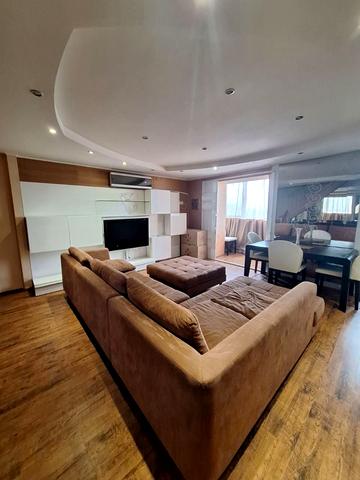 Героїв просп., 48