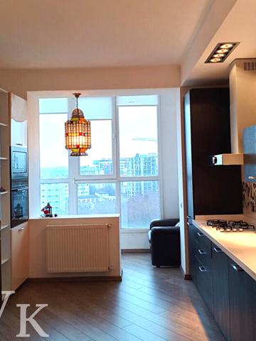 Героїв Майдану вул. (Червоноармійська), (Будинок)