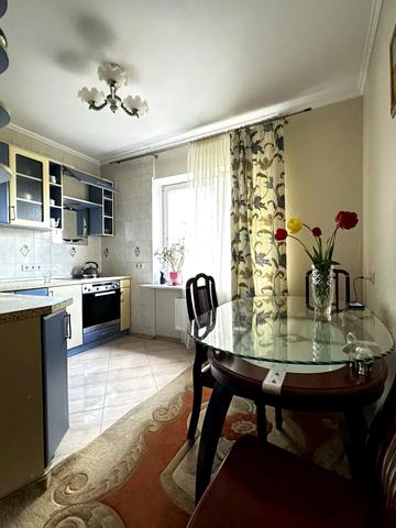 Володимира Івасюка просп. (Героїв Сталінграду), 41