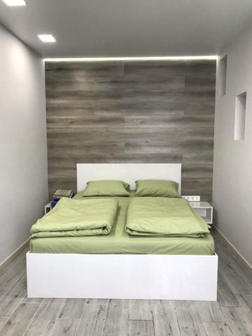 Академіка Павлова вул., 158