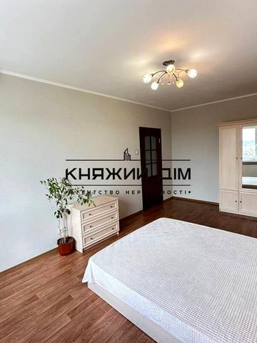 Григорія Ващенка вул., 7