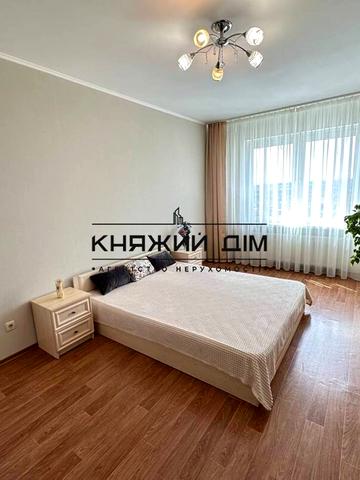 Григорія Ващенка вул., 7