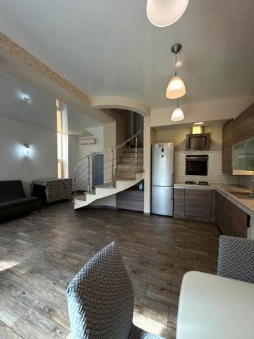 Русанівська вул., 57