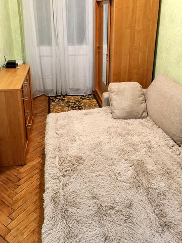 Малопідвальна вул., 10