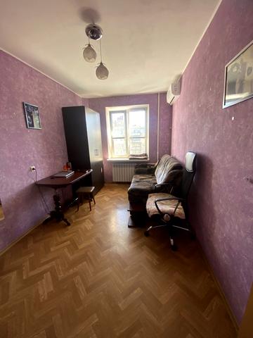 Йорданська вул. (Лайоша Гавро), 16
