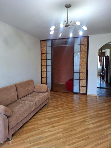 Анни Ахматової вул., 35-А